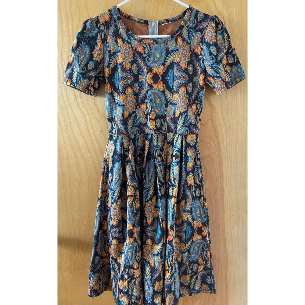 Blue/Mustard Paisley LulaRoe Amelia. Has pockets! Size XS.
